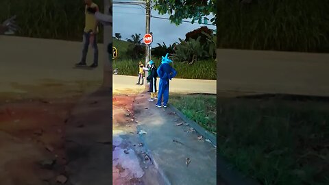 PASSINHOS DO CHAVES, CHIQUINHA, KIKO E SONIC DANÇANDO NA CARRETA DA ALEGRIA TRIPLO X, LIKE 97