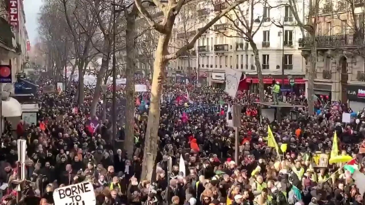 France Massive demonstration in Paris. 500,000 people in the capital alone...