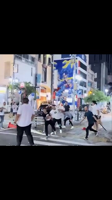 FIGHT BREAK OUT BETWEEN JAPANESE CITIZEN🇯🇵🎎🏯🤼‍♂️AGAINST PAKISTANI MIGRANTS IN JAPAN🇵🇰🤼💫