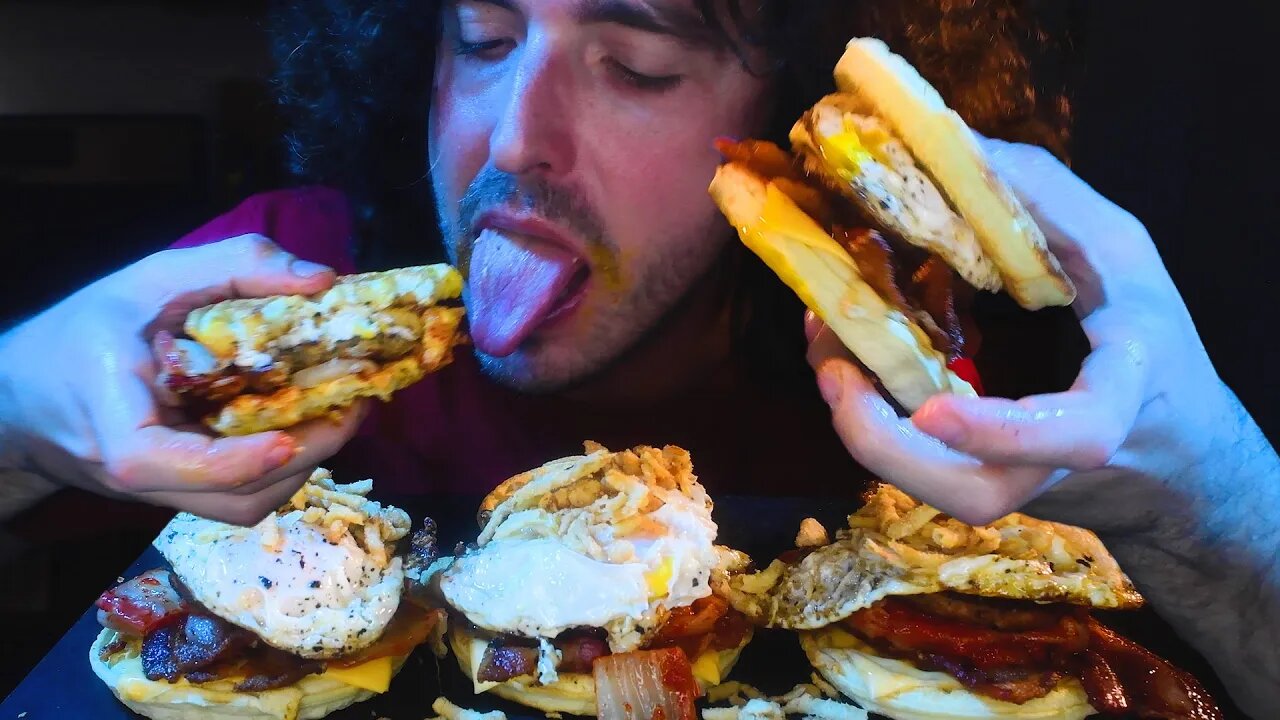 CHEESY KIMCHI WAFFLE BREAKFAST SANDWICHES ! * ASMR NO TALKING * | Nomnomsammieboy