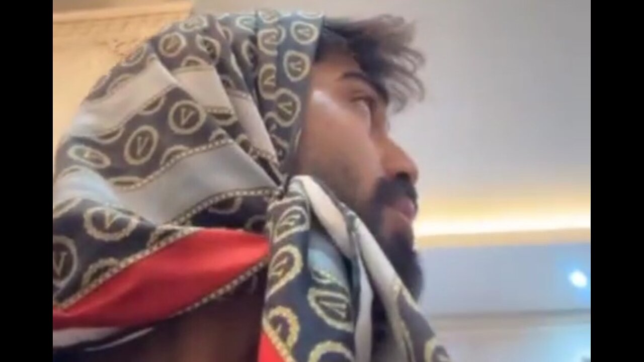 وقتی استوری پسرا رو لایک کنی