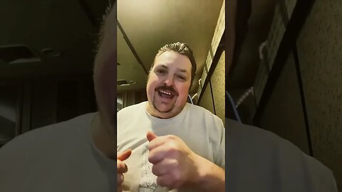 Guy Lifts 386 LBS over His Head! 💪😎