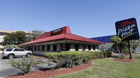 A Slice From The Past: Couple Lovingly Recreates Vintage Pizza Hut In Their Garage