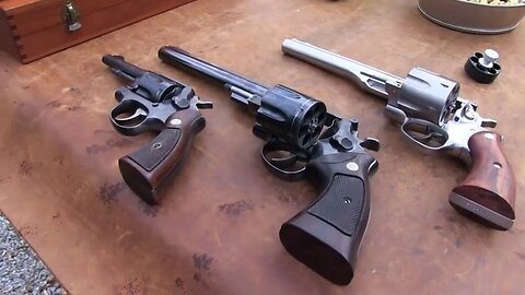 Ruger Redhawk vs S&W Model 29