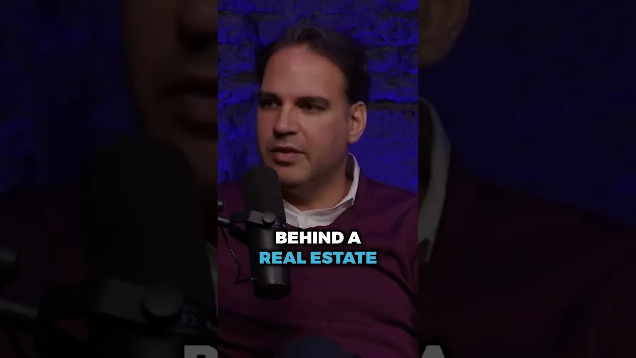 Should a commercial broker start out as an analyst? #shorts #commercialrealestate