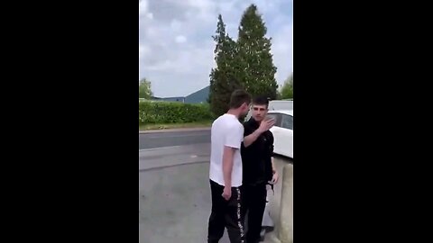 FAFO: Tough guy immediately changes mind after getting a headbutt to the nose.