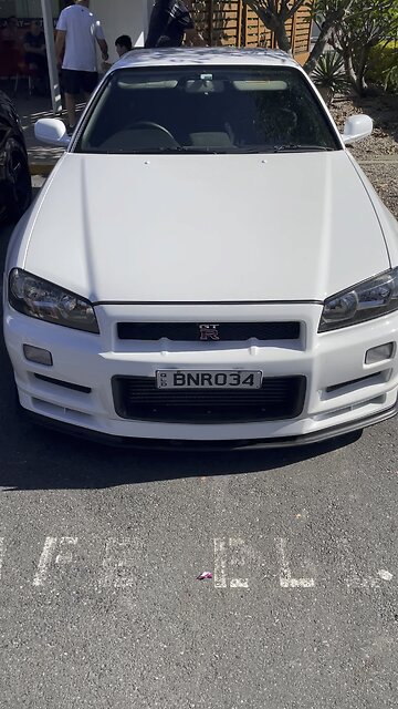 Nissan Skyline R34 GTR