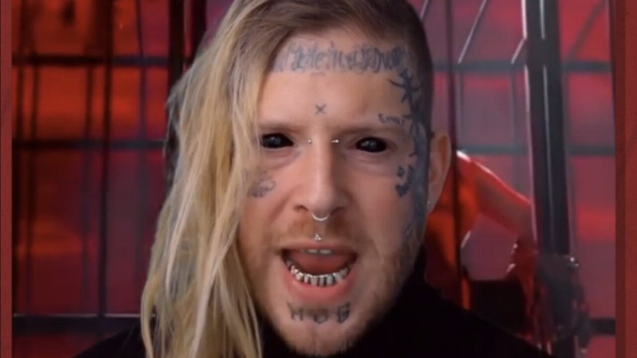 HOLLYWEIRD!