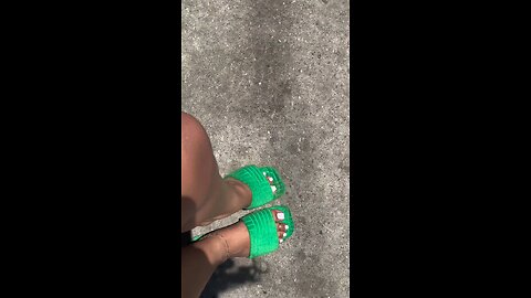 Sexy Latina Women Dipping In Her Slippers 👣