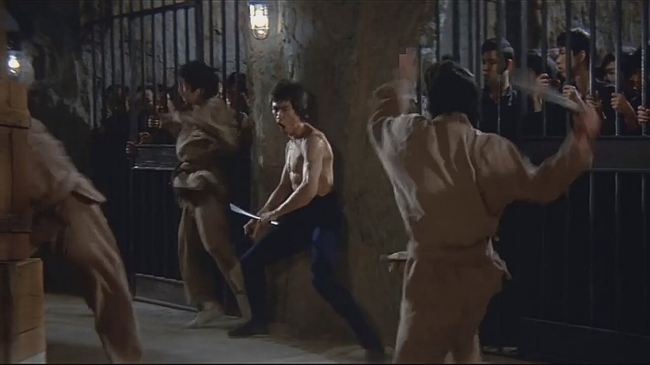 『00127』 Fists, sticks, a pole and nunchucks went through the crowd. 【Enter the Dragon, 1973】