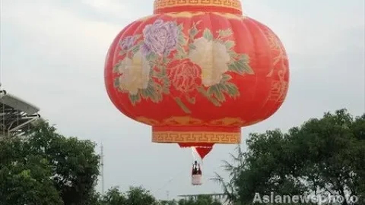 Up Up and Away (in Xi's Beautiful Balloon) - 5th Dimension Cover in the Style of William Shatner