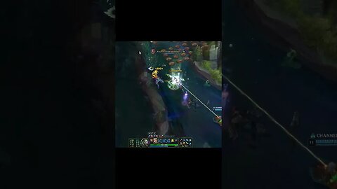 Draven with INSANE FLASH Gameplay - League of Legends #shorts