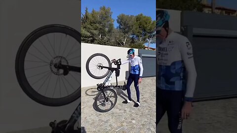 How To Ride a Bike… LIKE A PRO!