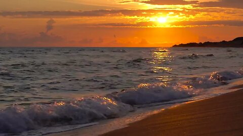 beautiful sunset at the beach amazing colors light beam shining through the cloudsc SBV 319704035 HD