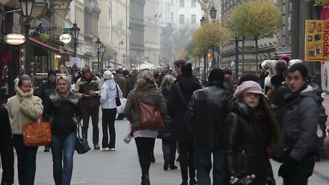 walking in crowded european street SBV 300124321 HD