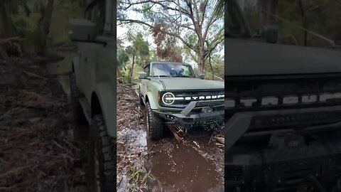 Ford Bronco VS Boots #buckleupbuttercuptv #ford #shorts #fordbronco #girl #offroad #mud #bronco6g