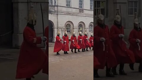 line up shuffle in line #horseguardsparade