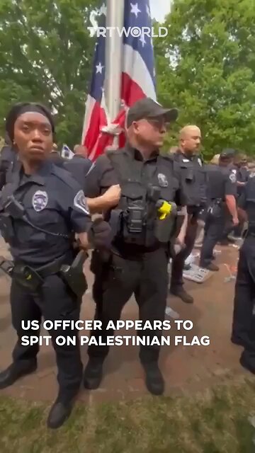 look at this zionist in US police who how provocateur