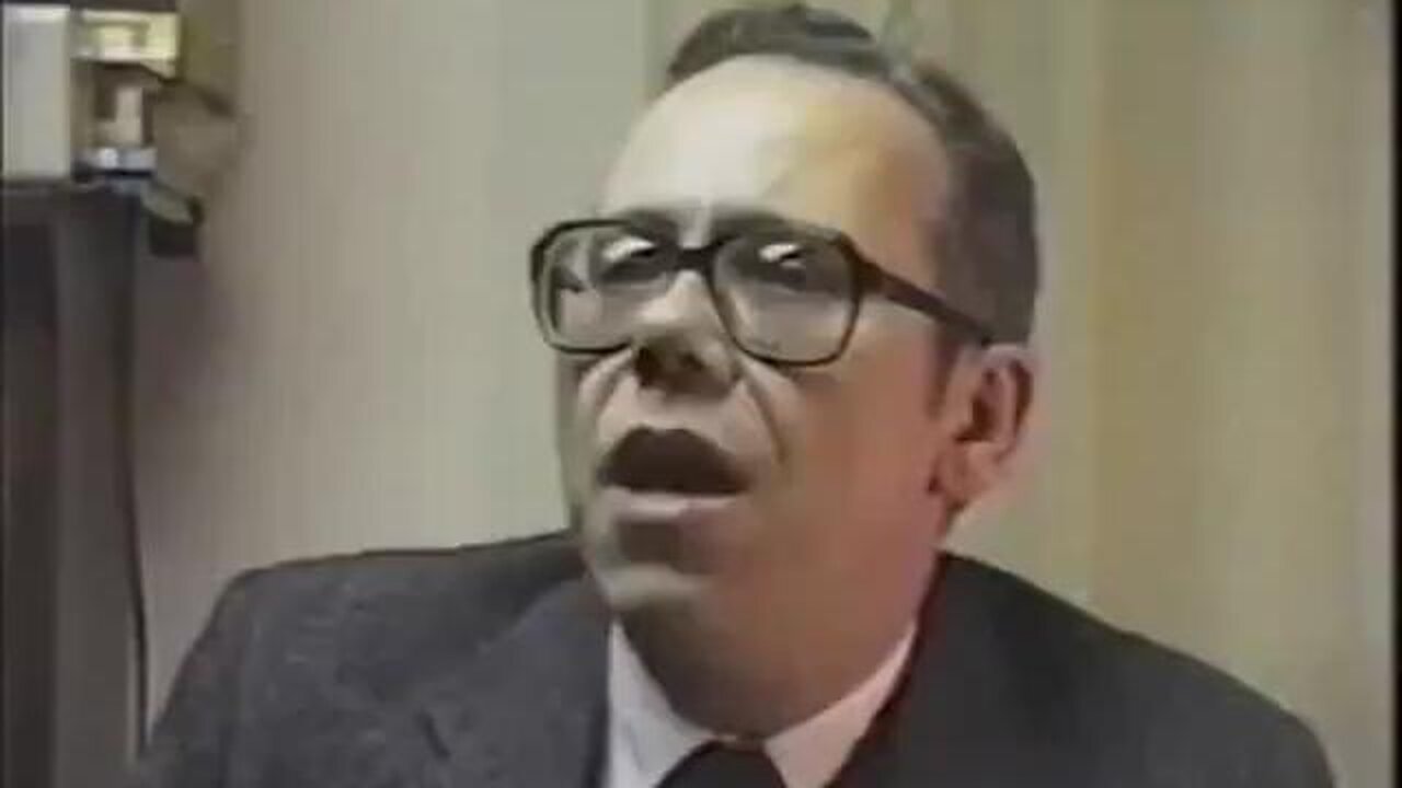 The Holocaust Debunked In 5 Minutes - By Fred Leuchter American Gas Chamber Expert