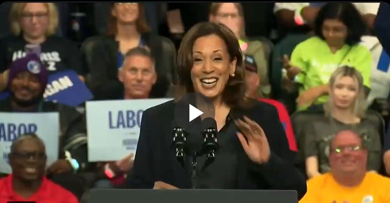 Teleprompter goes out during Kamala’s rally and she is as dumbfounded as Walz...