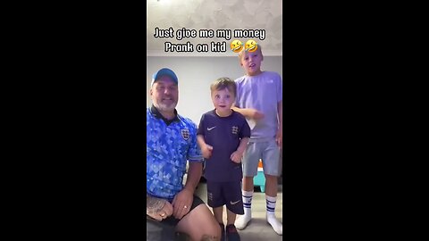 cant stop laughing 🤣🤣🤣#funny #prank #funnyvideos #kids #givememymoney #trend