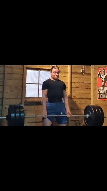 FIRST TIME training Sumo deadlifts. 3x3 140 Kgs. What do you think, @Benjamin MacIntyre?