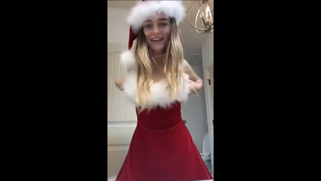 i’m lonely ): look at my christmas outfit from a month ago!