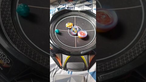 achilles mitou nessa batalha #batalhadebeyblade #beybladeburst #beyblade