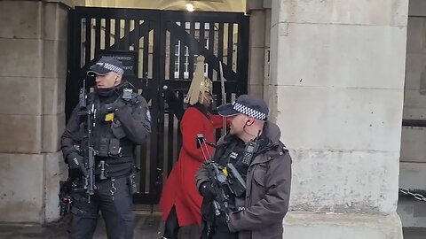 soldier and armed police. disrespectful tourist's move away from the kings guard #thekingsguard