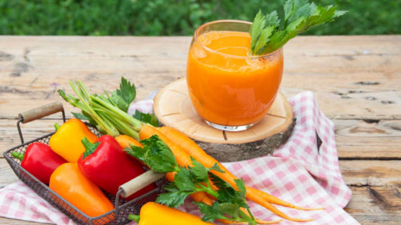 Discovering the Magic of Omani Orange & Carrot in a Glass