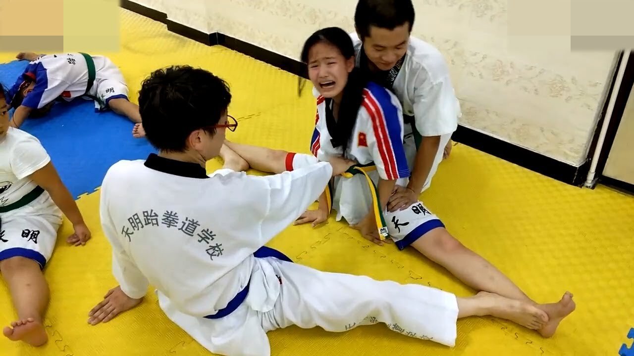 Teekwondo gymnastics training