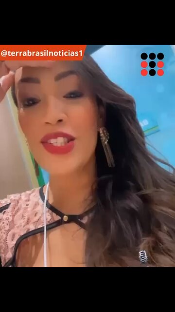 Humorista que virou deputado personaliza gabinete com fotos de Bolsonaro; VEJA VÍDEO