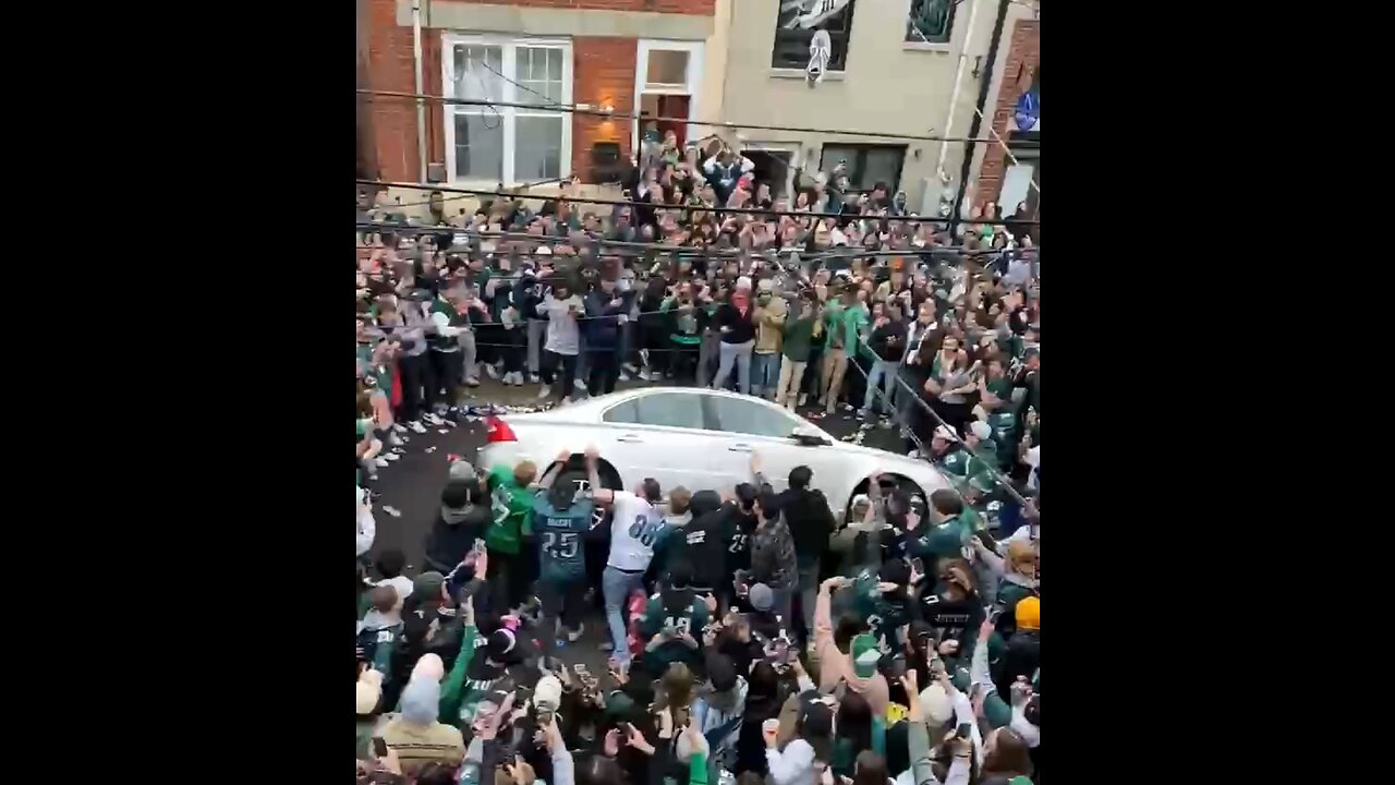 Eagles Fans Flipping Cars BEFORE The Super Bowl