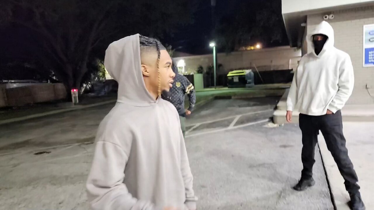 Deen The Great Jumped by 2 Masked Men at a Gas Station in Florida