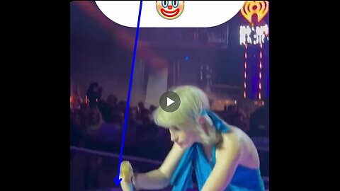 Paramore singer Hayley Williams had to read from a script to attack President Trump.