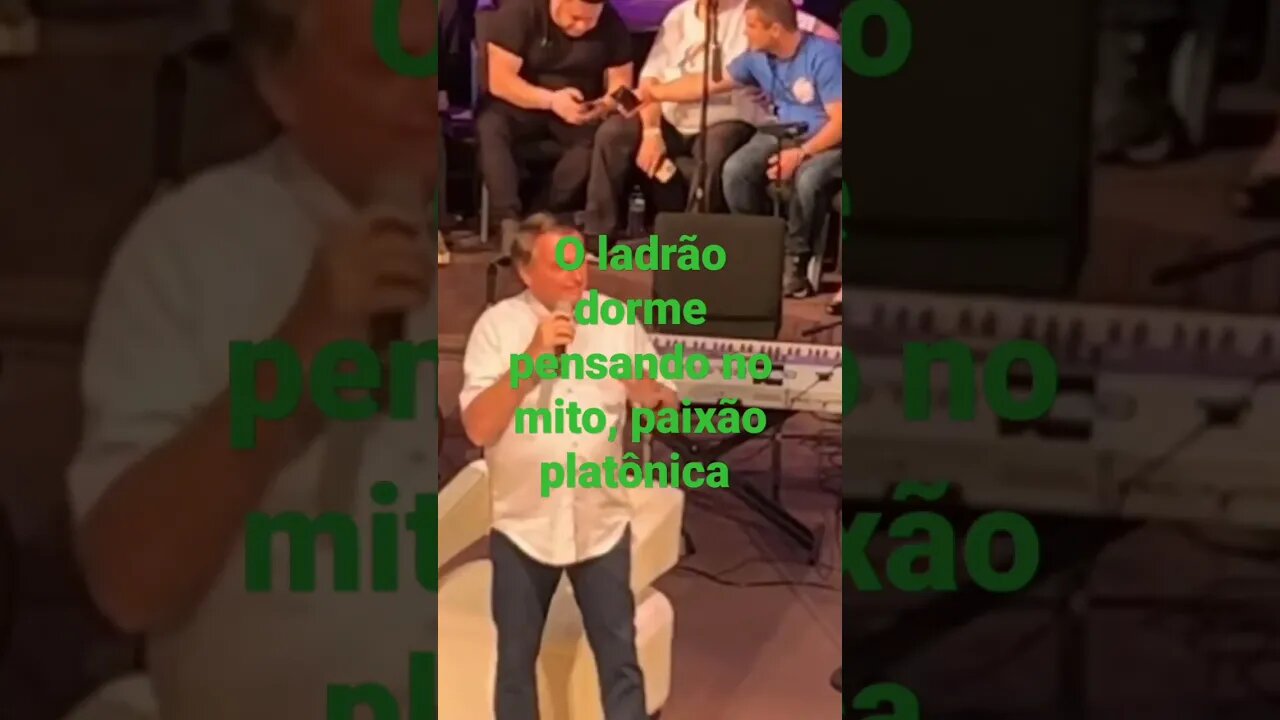 O larápio dorme pensando no Bolsonaro, paixão platônica
