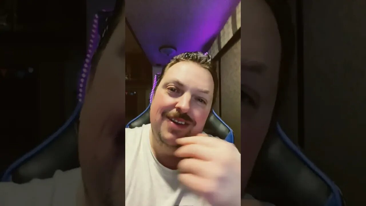 Girl Try’s To Put Gas In Tesla! 🤣