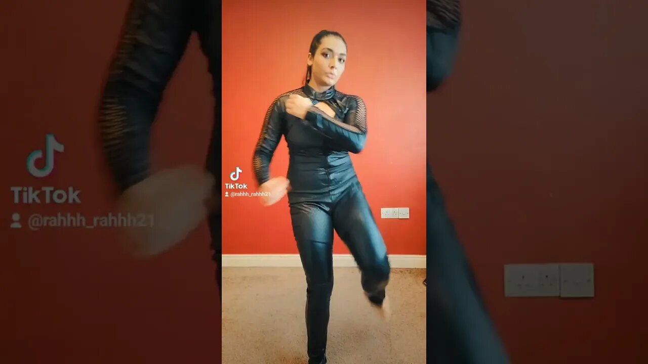 Girl doing the question mark kick #shorts