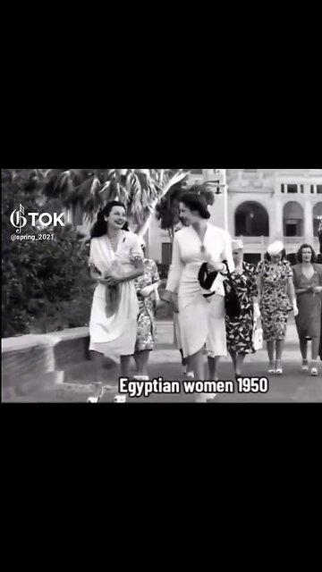 WHEN WOMEN FORBIDDEN👳🏻💇🏻‍♀️🧕TO WEAR NORMAL CLOTHING💃👙👠👗👒🧥💫