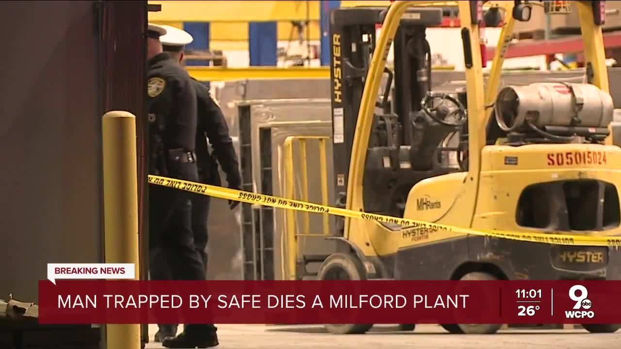 Man trapped by safe dies at Ohio plant