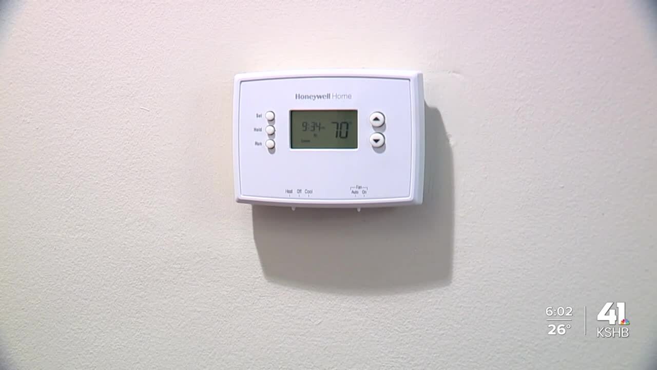 Experts give tips on how to save money on energy bills amid extreme cold