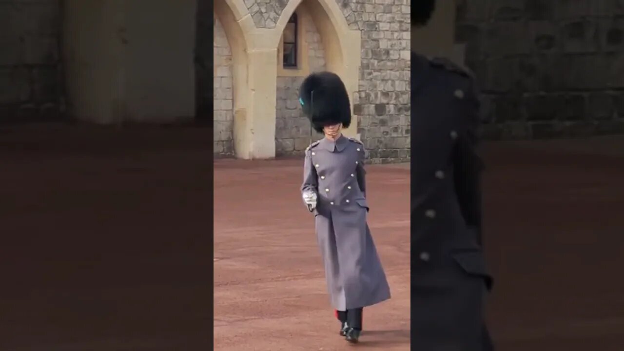 Windsor castle guard #windsorcastle