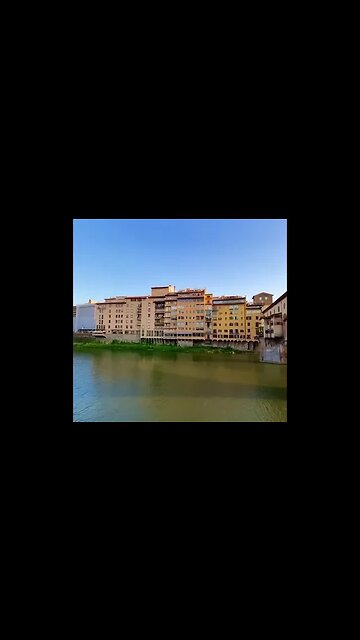 "Ponte Vecchio" - the oldest bridge in Florence, located in the lower reaches of the Arno River.