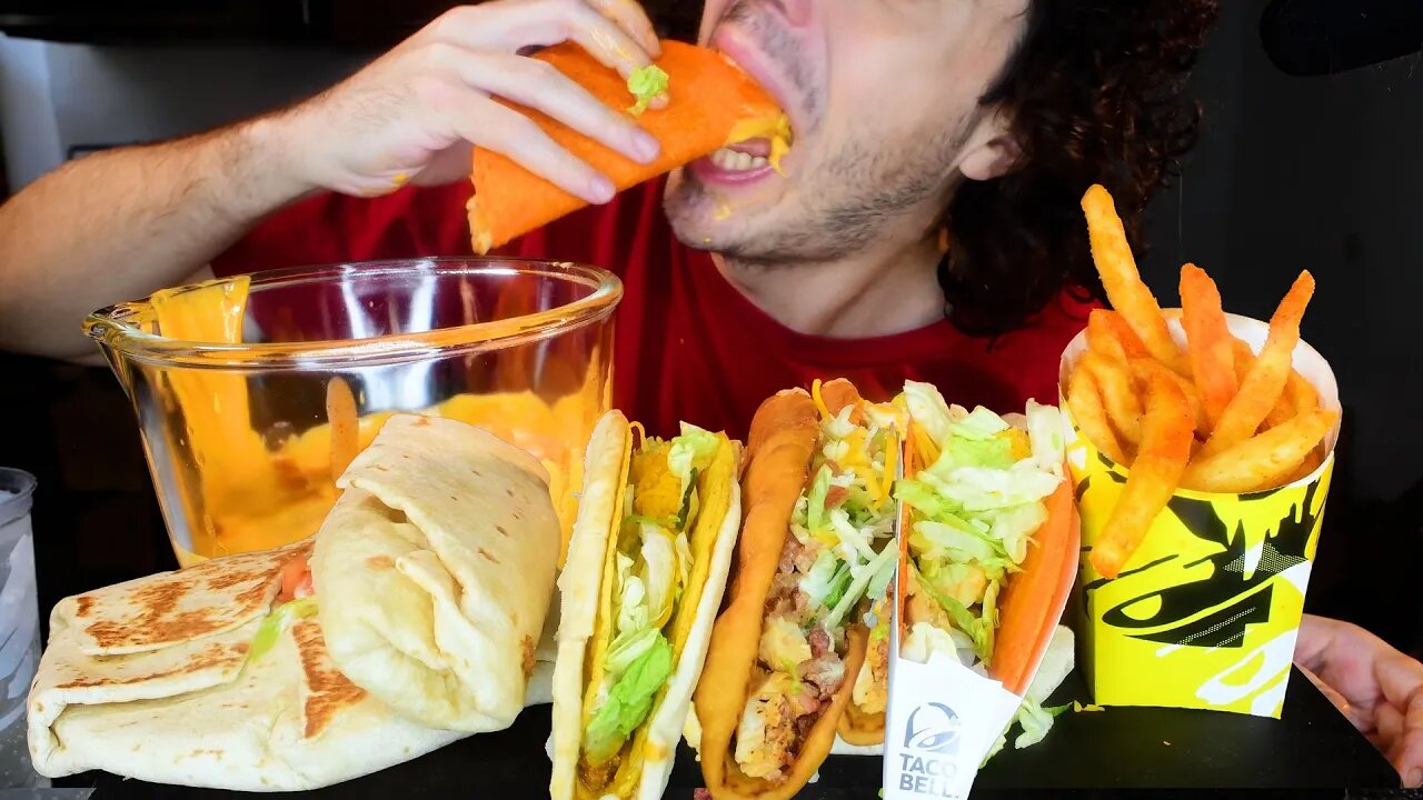 TACO BELL CHEESE SAUCE FEAST ! TACOS, BURRITOS, NACHO FRIES * ASMR NO TALKING * | NOMNOM