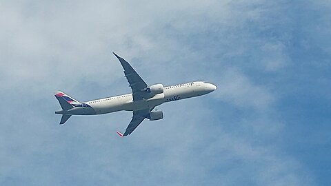 Airbus A321NEO PS-LBM takeoff from Manaus to Brasília