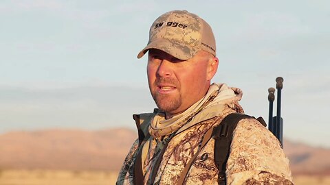 Calling public land desert coyotes in New Mexico & Arizona...The Last Stand S2, E5