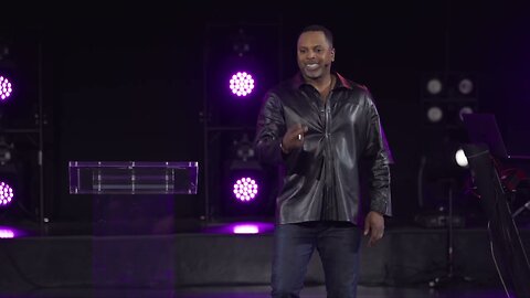 The Fringe Benefits of a Servant - Touré Roberts