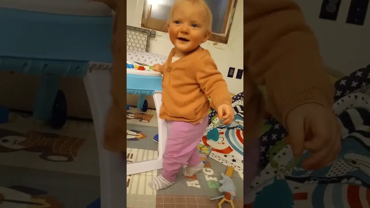 Dancing Baby DJ 👶🤣 Hilariously Cute 9 Month Old