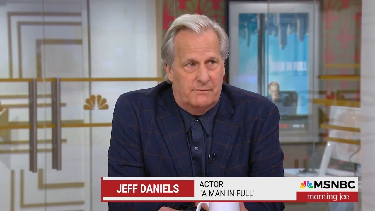 Actor Jeff Daniels Hopes Flyover State Voters Realize Trump 'Talks Down To Us' Unlike Biden