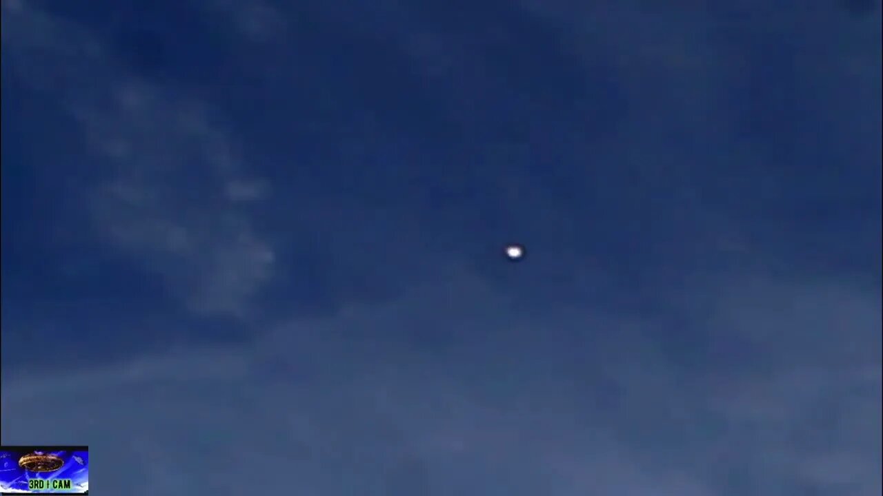 UFO Flyover/Planetoid Land/Terrain In Back(20191007)...20230127 ☀️🌑🛸🌎